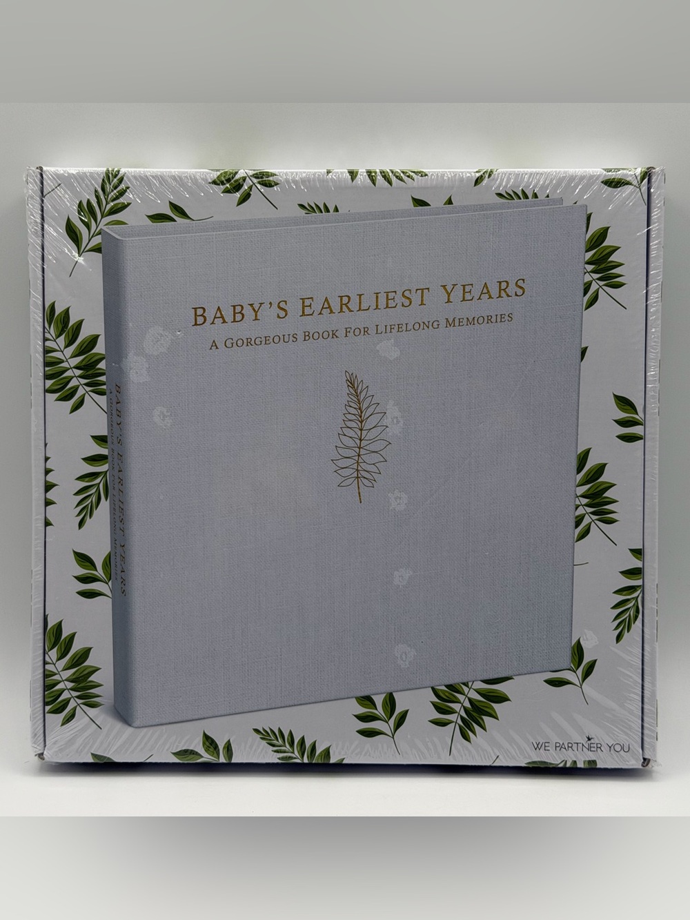 Baby's Earliest Years: A Gorgeous Book For Lifelong Memories by We Partner You